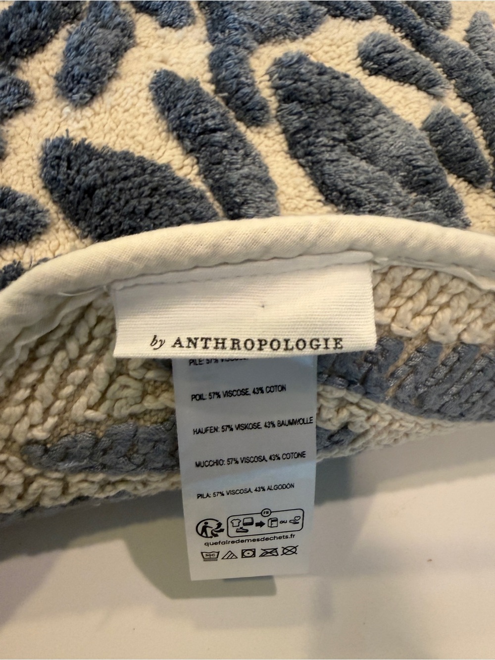 Anthropologie Plush Blue and Cream Floral Bath Rug - Soft. NEW - 21” x 34” - Picture 2 of 3